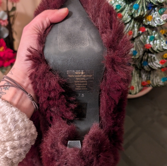 Jeffery Campbell Viral Faux Fur Fuzzie Boots NWOB - Picture 8 of 9